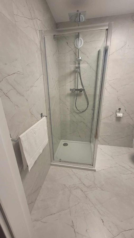 Karniewo Hotel & Restauracja Wroblewscy מראה חיצוני תמונה