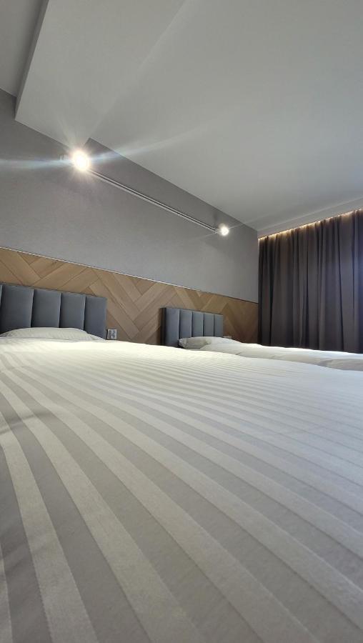 Karniewo Hotel & Restauracja Wroblewscy מראה חיצוני תמונה
