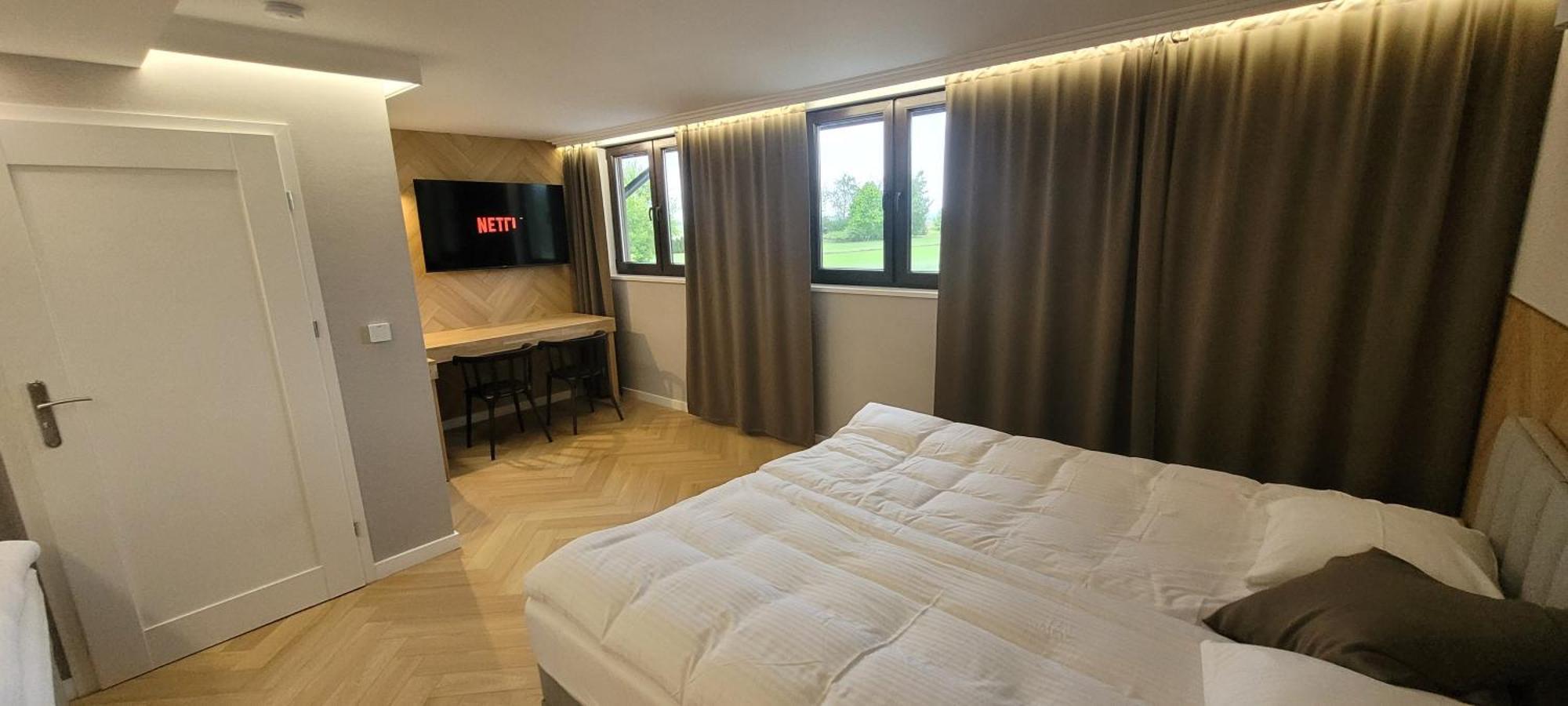 Karniewo Hotel & Restauracja Wroblewscy מראה חיצוני תמונה